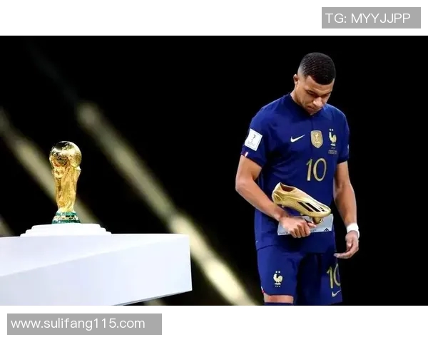 足球明星感人瞬间大集合泪水与荣耀交织的动人图片分享